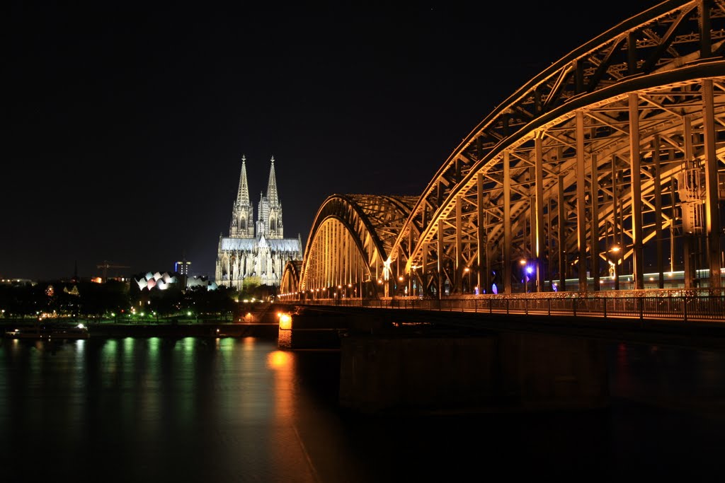 Kölner Dom bei Nacht, Кёльн