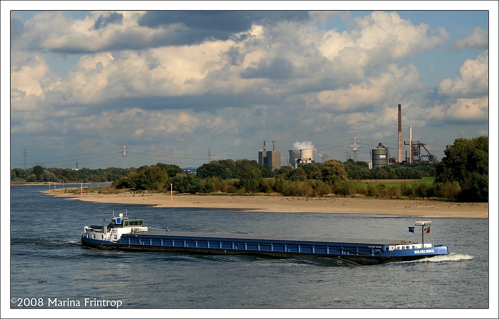 Rhein-Schifffahrt bei Krefeld-Uerdingen - Hüttenwerke Duisburg, Крефельд