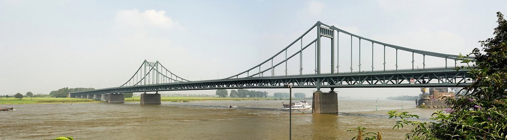Rheinbrücke Krefeld-Uerdingen, Крефельд