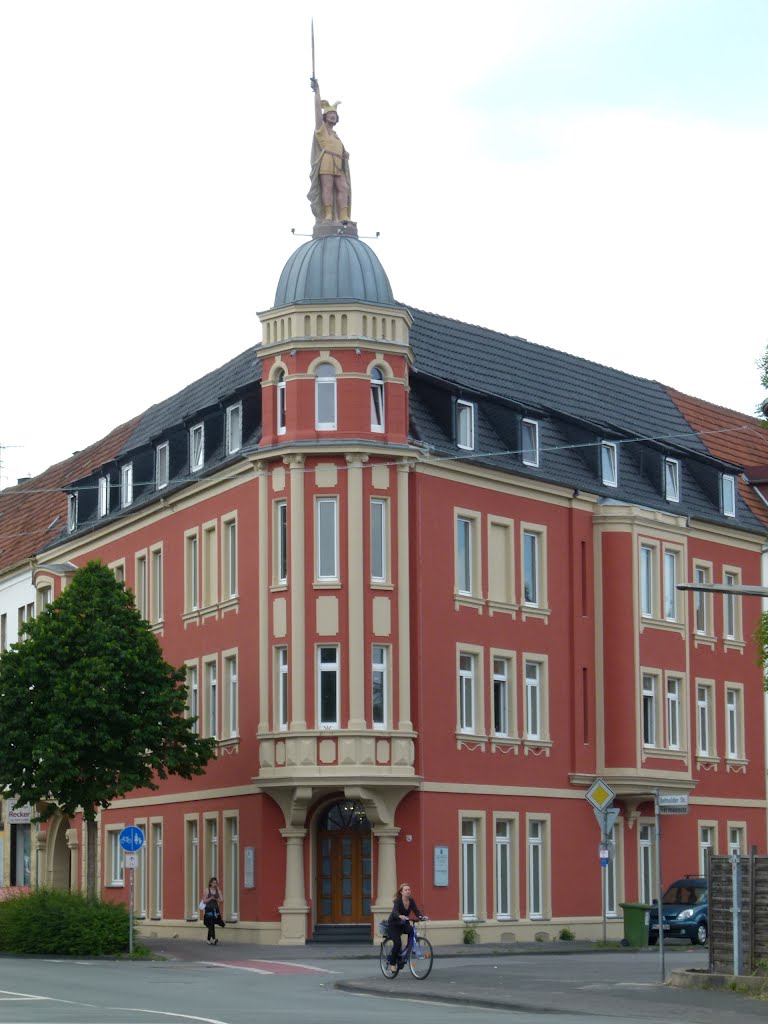 In Paderborn gibt`s auch ein Hermannsdenkmal (eine Nachahmung des Originals in Detmold), Падерборн