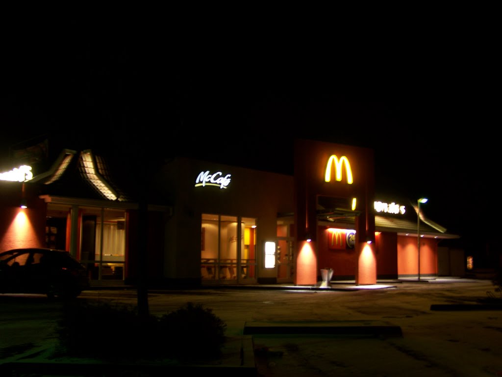 Mc Donalds in Herford ... 02.12.2010 | 00:49 Uhr, Херфорд