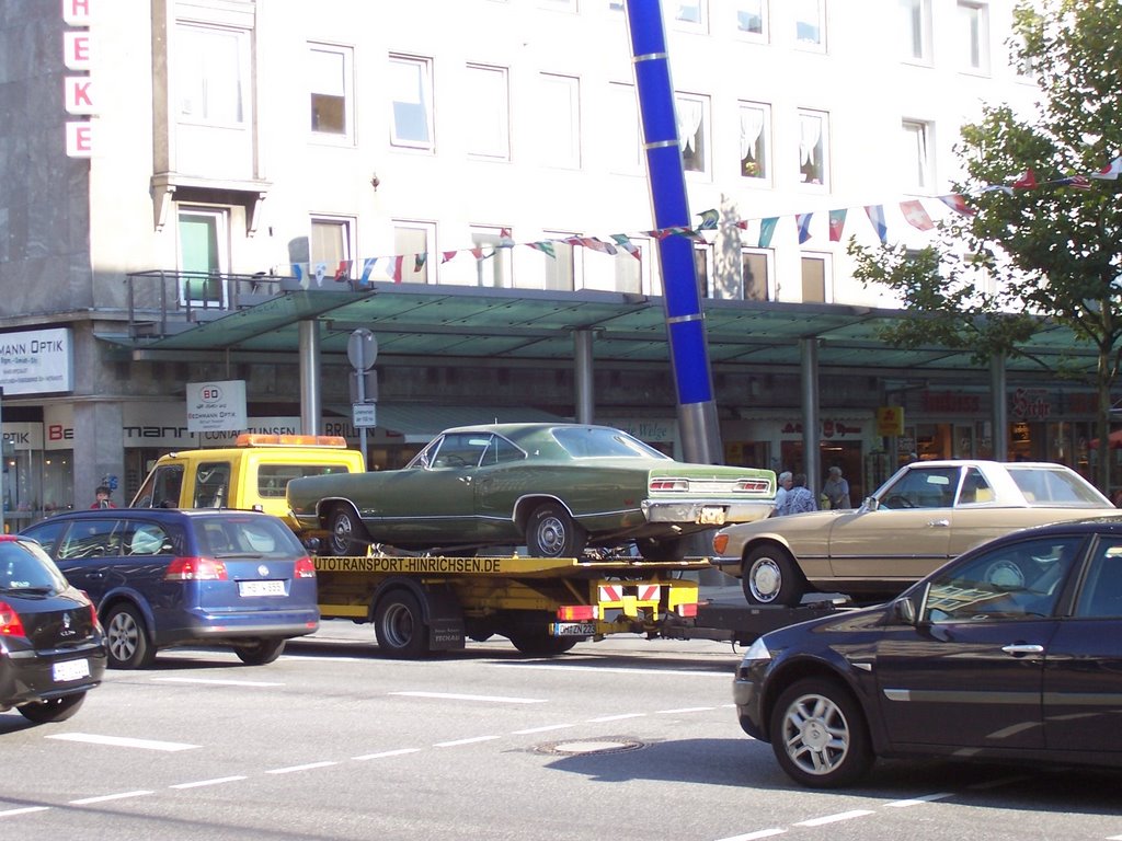 Car trade on Lloyd Street, Бремерхафен