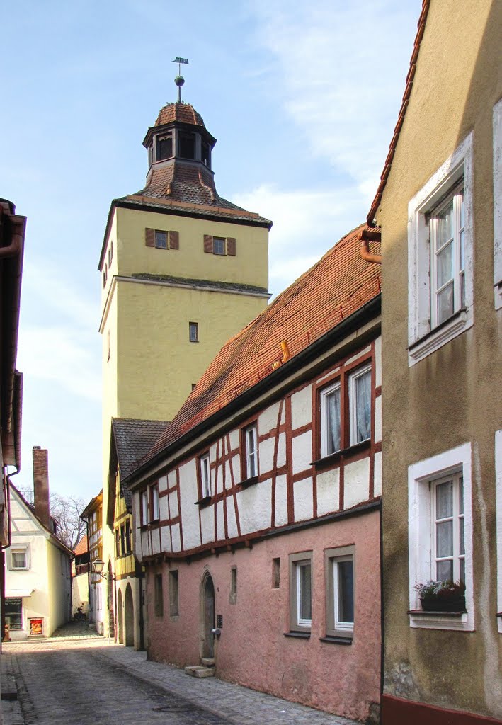 Weißenburg in Bayern - Blick zum Ellinger Torturm, Вайсенбург