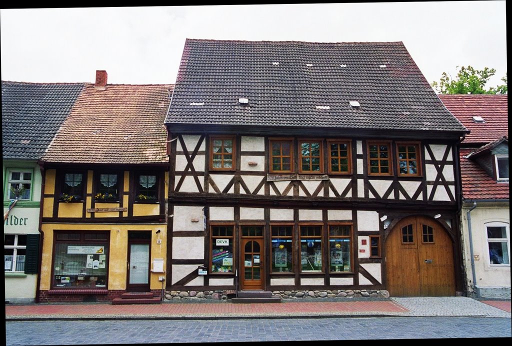 Germany_Saxony-Anhalt_Altmark_Gardelegen_timber-framed houses Philipp-Müller-Str. 6 & 8_011_8A, Гарделеген