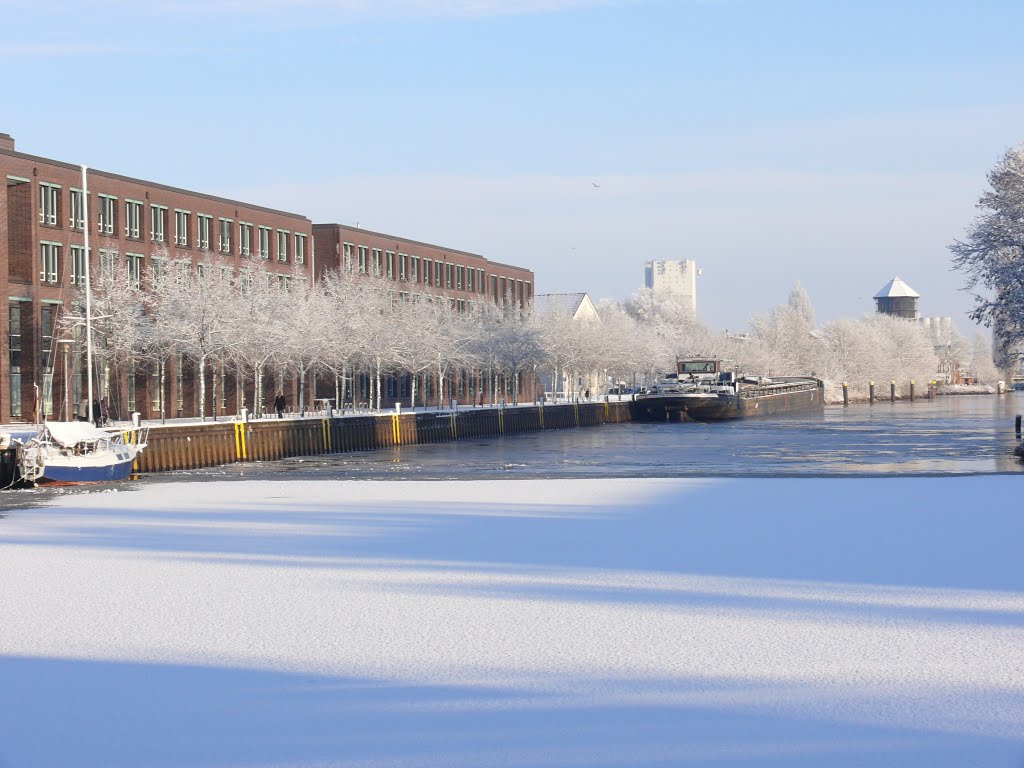 Harbour/employment agency in Winter, Ольденбург