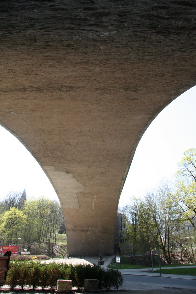 under the bridge, Плауен
