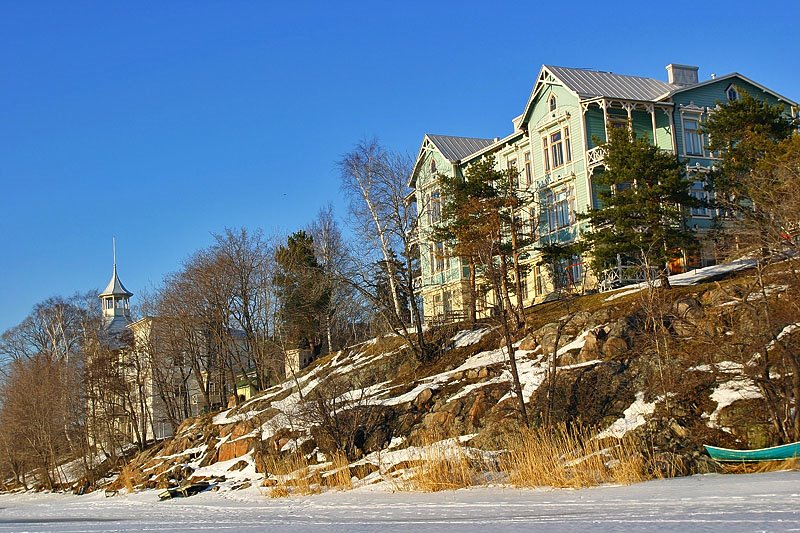 Wintertime view of villas around Töölönlahti, Хельсинки