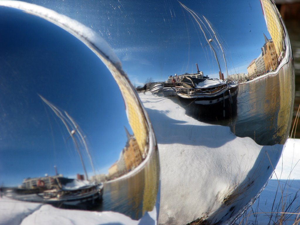 Hietalahdenallas seen in Spherical Mirror, Хельсинки