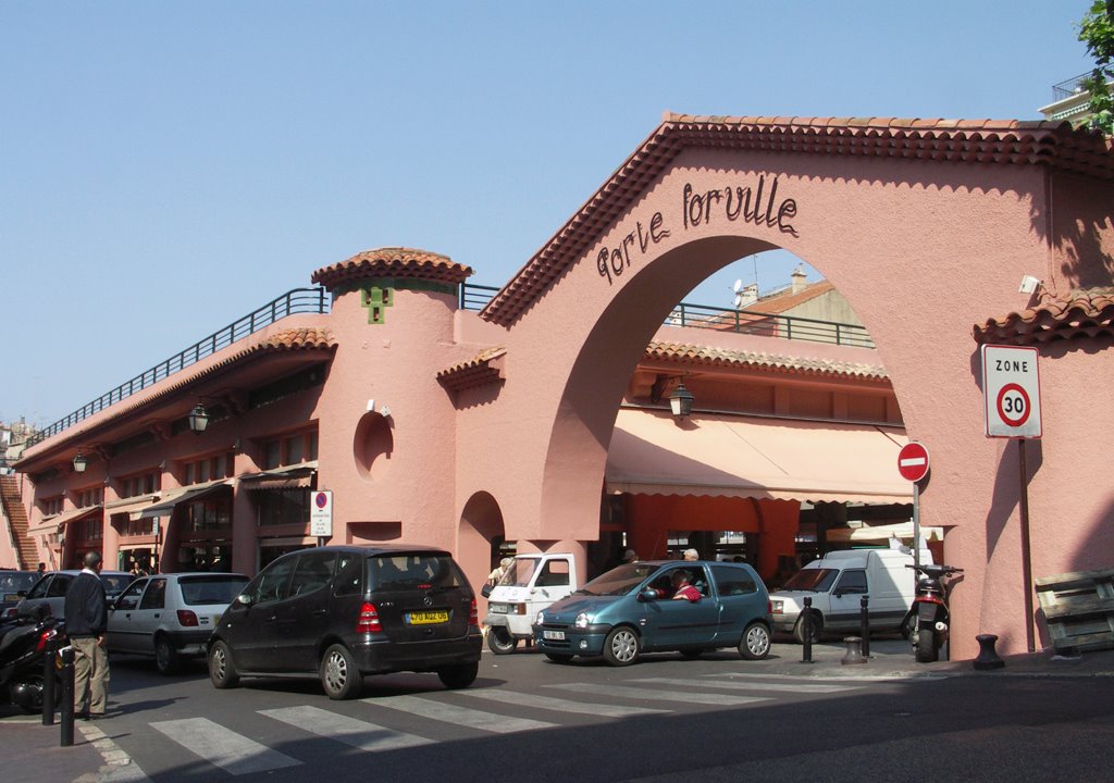 Cannes - Market Hall outside, Канны