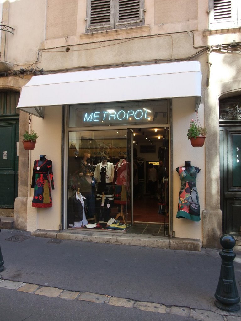 Aix-en-Provence, Boutique METROPOL (rs), А-ен-Провенс