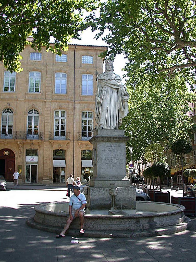 Aix en Provence - Cours Mirabeau - statue du Roi René, А-ен-Провенс