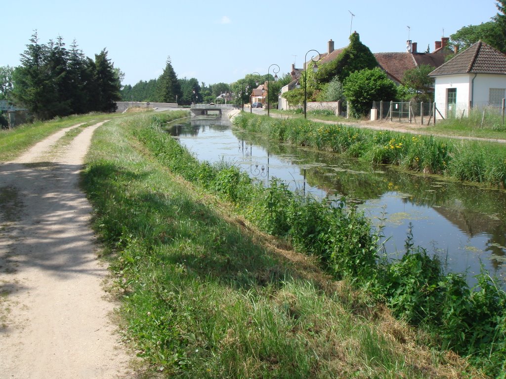 Le Canal, Виллежюи