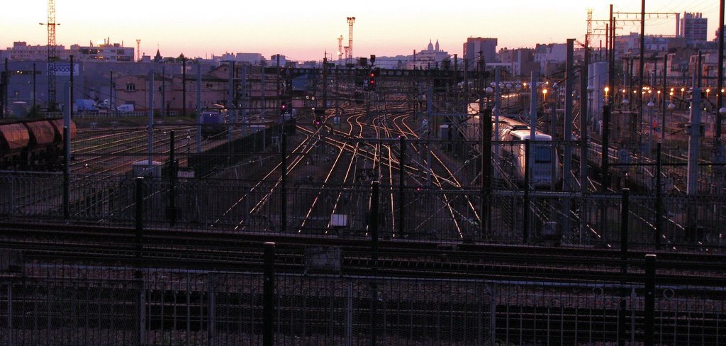 Paris, crépuscule en entrant dans le 12e arrondissement, Иври