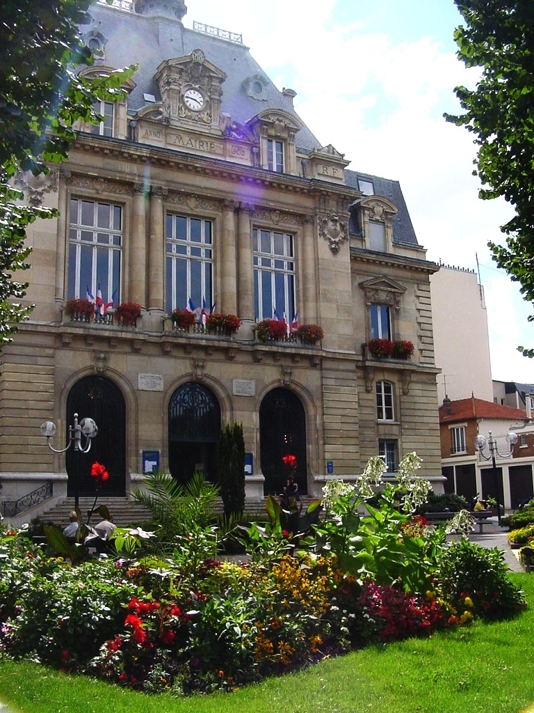 Paris - Francia  - Hôtel de ville - ecm, Иври