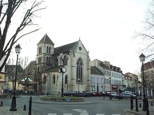 Saint-Maur, léglise Saint Nicolas, Сен-Мар-дес-Фоссе