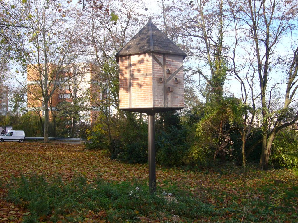 pigeonnier de la rue Gabriel Lacassagne à Fontenay-sous-Bois (Val-de-Marne), Фонтеней-су-Буа