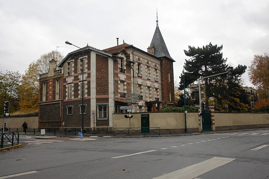 Ecole Jeanne dAlbret, Фонтеней-су-Буа