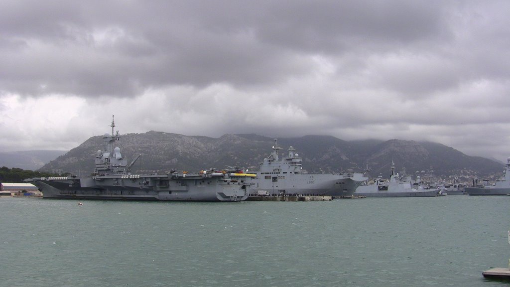 aircraft-carrier Charles de Gaulle, Toulon, Ла-Сен-сюр-Мер
