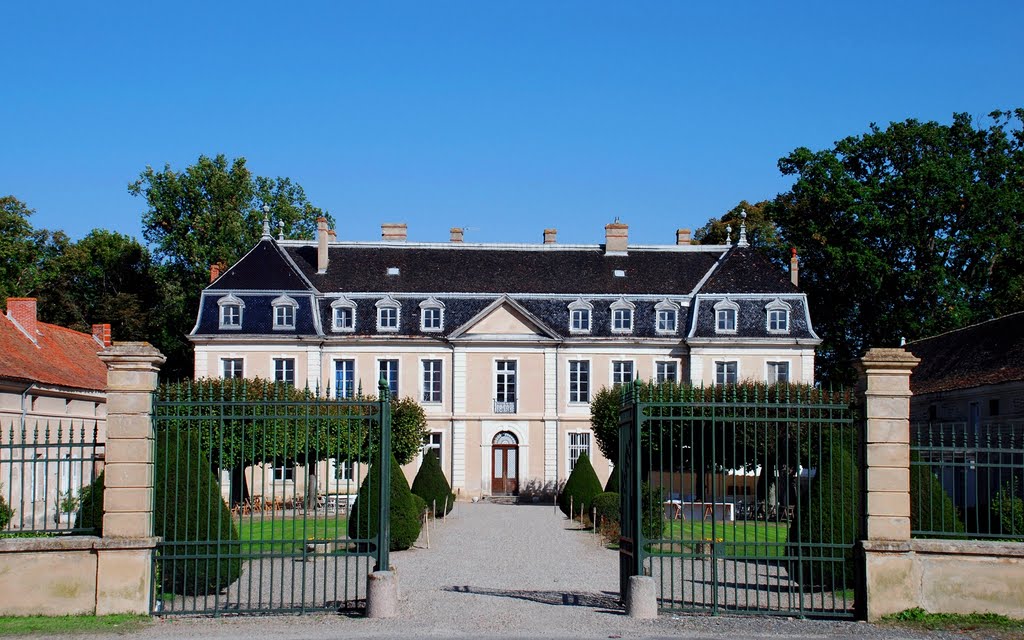 Chateau de Magneux Haute Rive ;Loire 42, Руанн