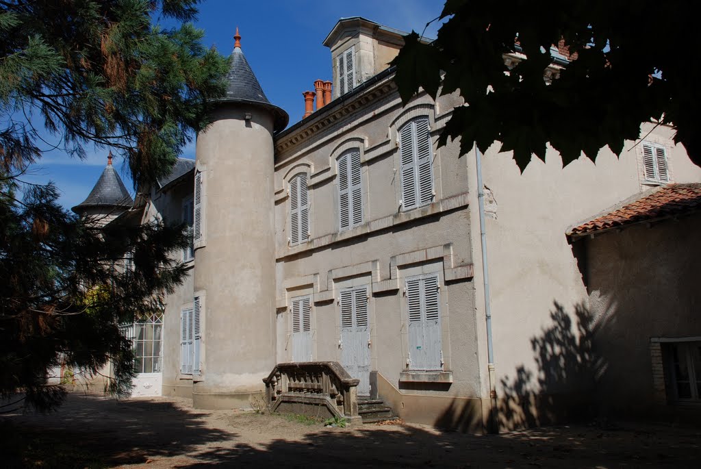 chateau de mizerieux, Руанн