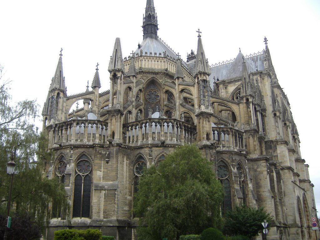 REIMS - Francia - (Catedral ,vista lateral), Реймс