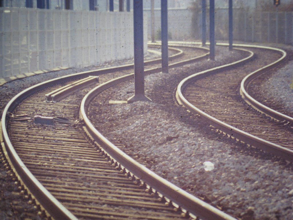Deux droites parallèles sont deux droites qui, comme les rails du chemin de fer, tournent en même temps., Асньер