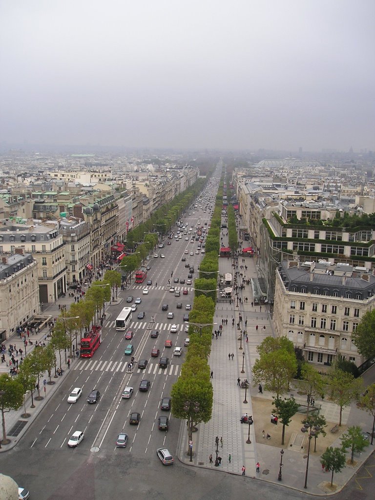 View down the Champs Elysees from top of the Arc de Triumph, Paris, France, Левальлуи-Перре