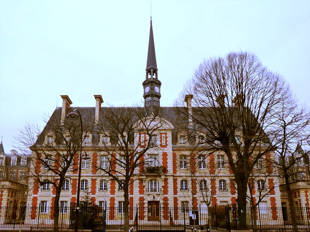 Lycée Pasteur, Neuilly sur Seine, Paris, Левальлуи-Перре