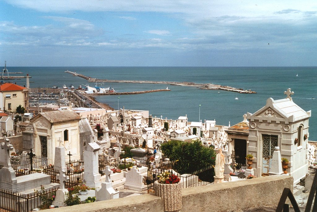 Le cimetière et le port de Sète., Сет