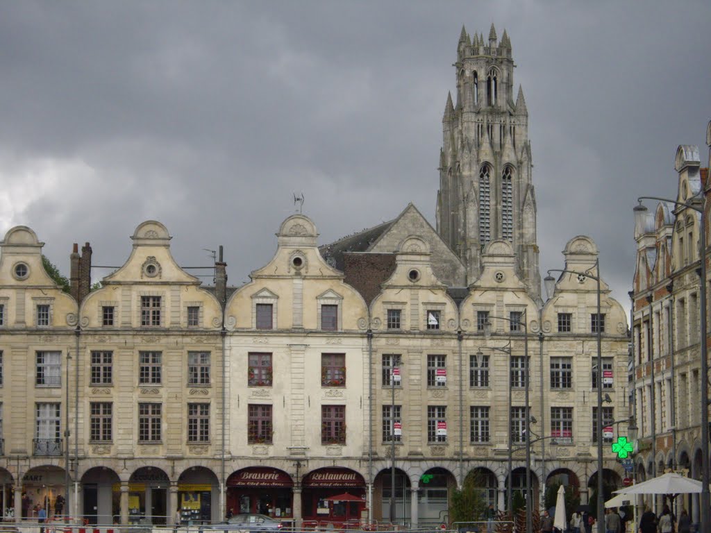 façades flamandes Arras, Аррас