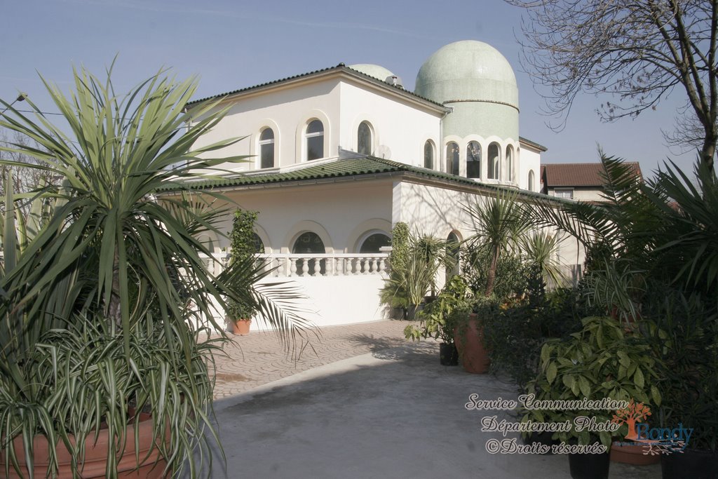 Mosquée de Bondy, Бобини