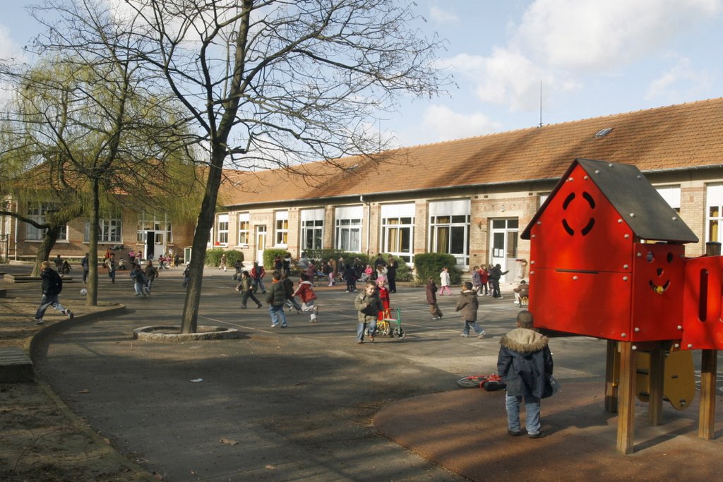 Ecole Pasteur maternelle, Ле-Бланк-Меснил