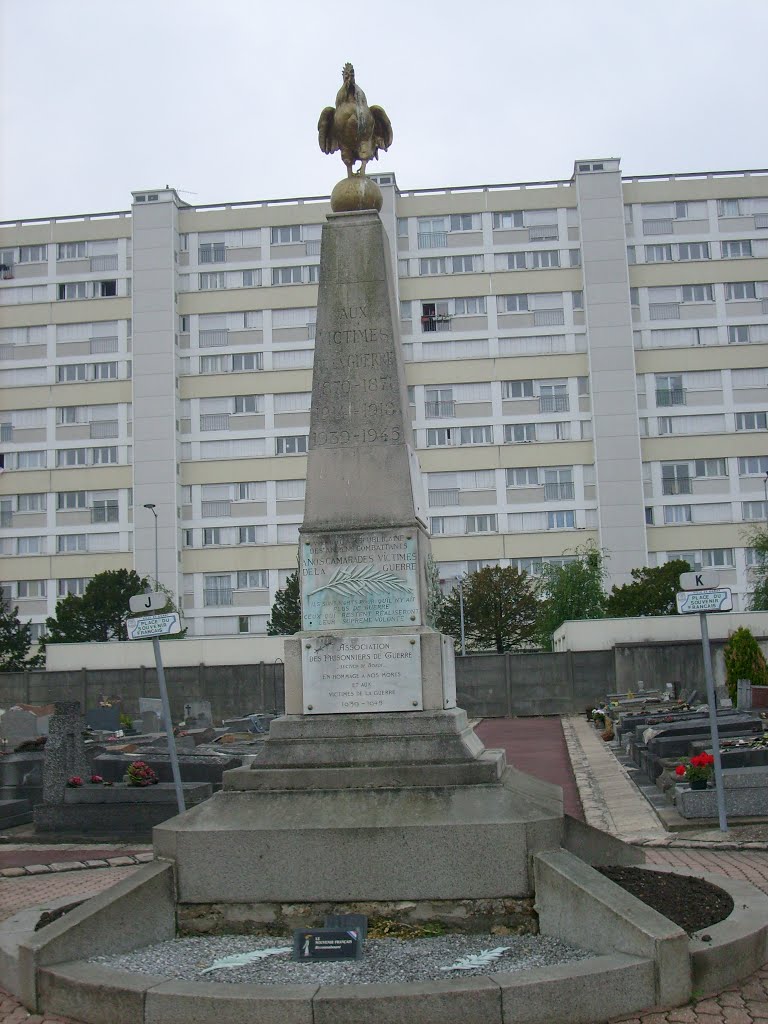 93-Bondy monument aux morts du Cimetière, Монтреуил
