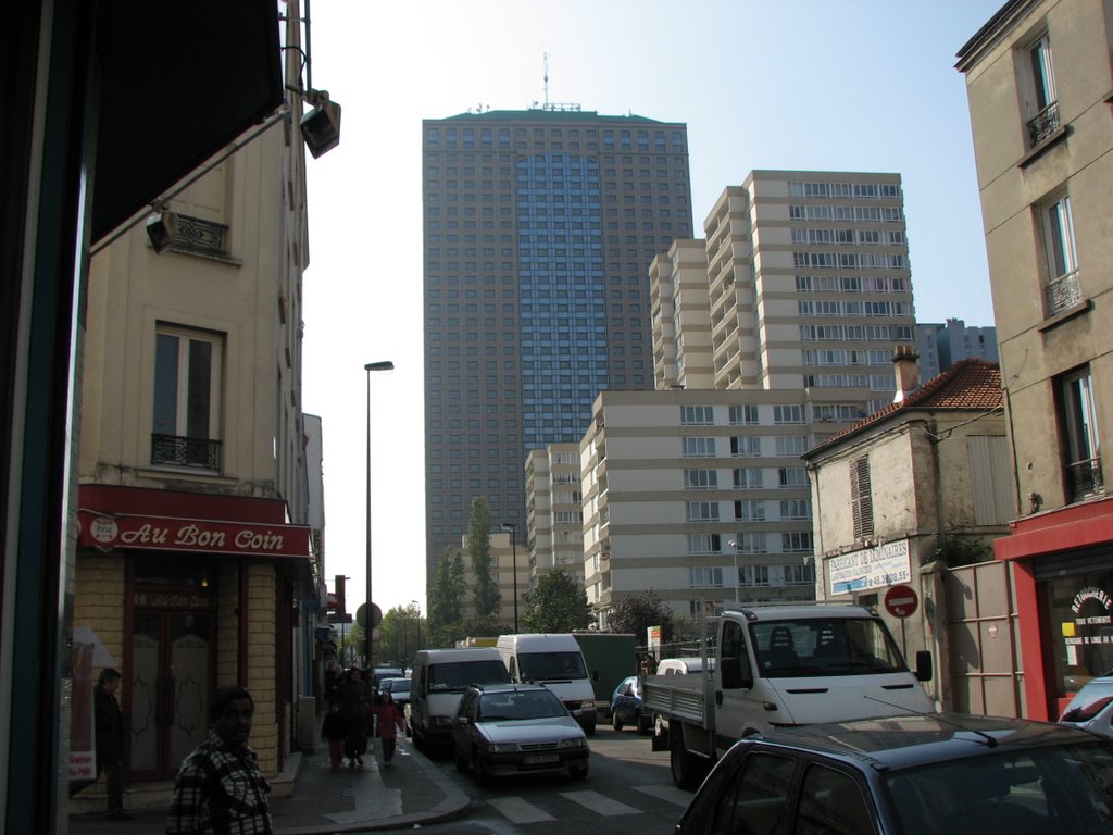 Aubervilliers - rue Henri Barbusse  vers Paris, Обервилье