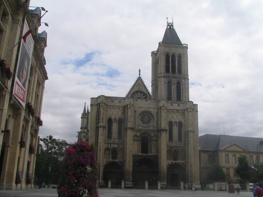 Basilique de Saint Denis, Сен-Дени