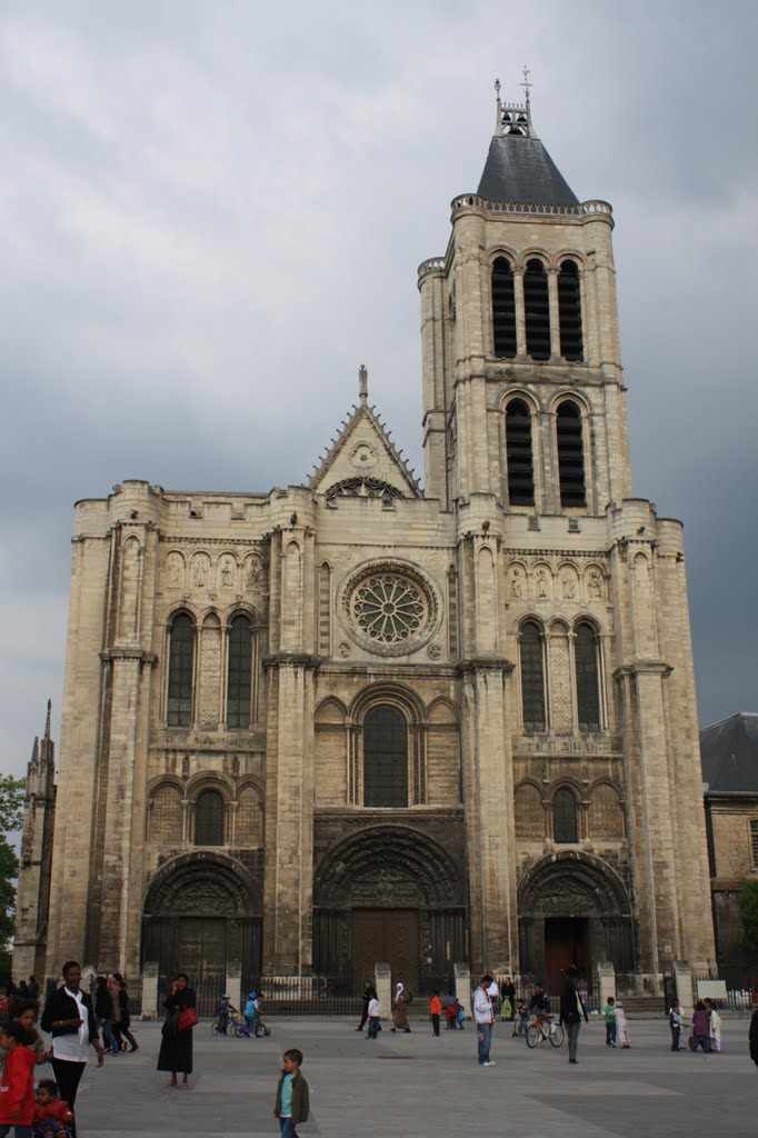 Basilique Royale de Saint-Denis (93) - Style gothique - Nécropole des Rois de France, Сен-Дени