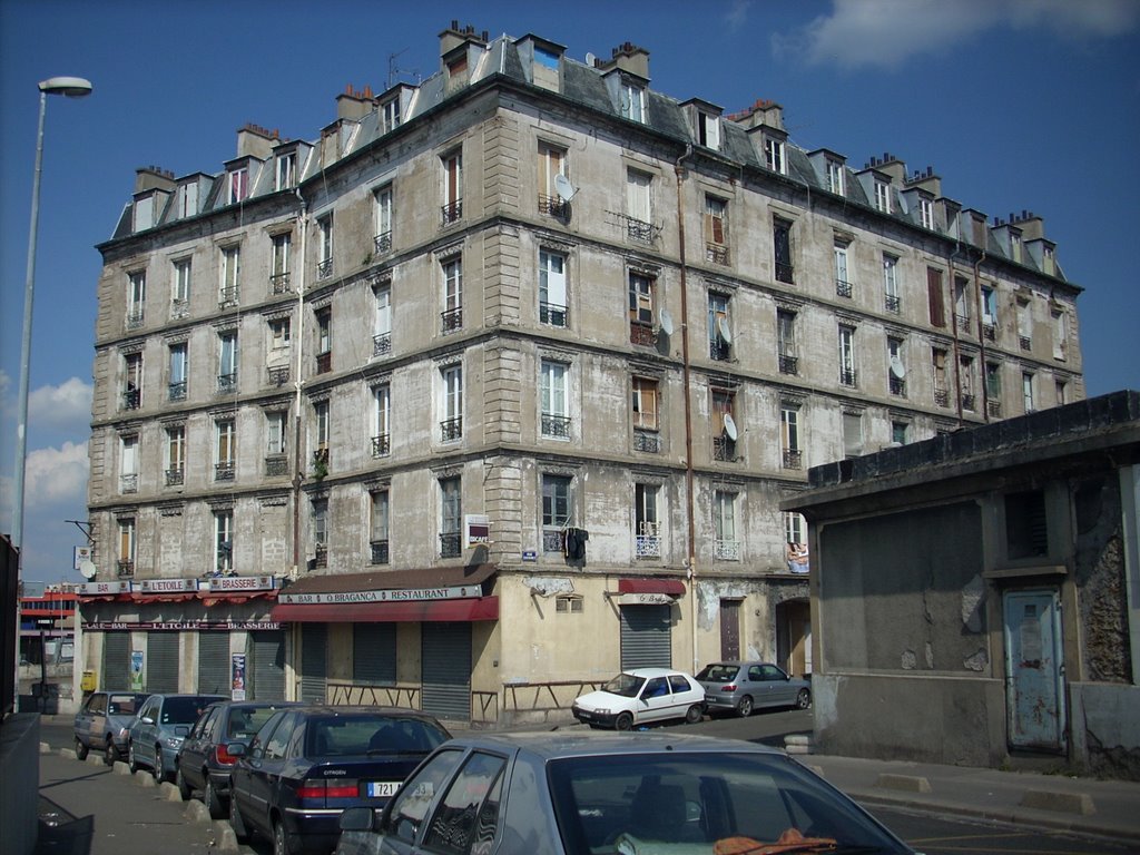 Saint-Denis : squatt 1, Сен-Дени