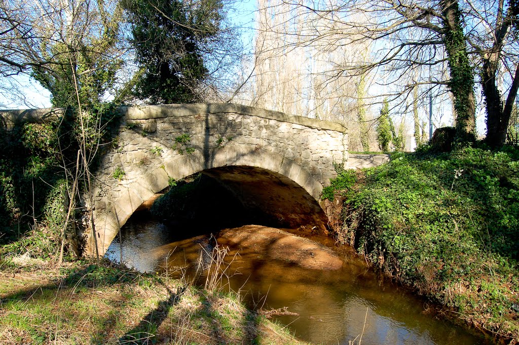 Le Vieux Pont de Rousset et l’Aigue Vive, Мерибель
