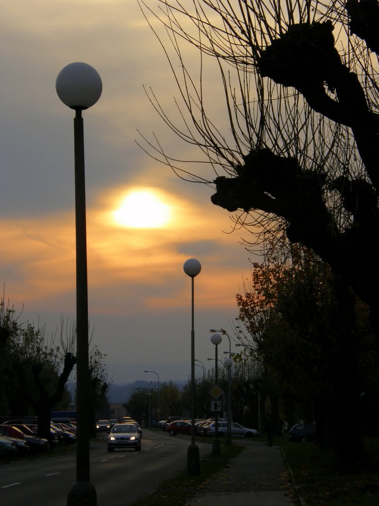 Západ slunce, 2 (Sunset), Опава