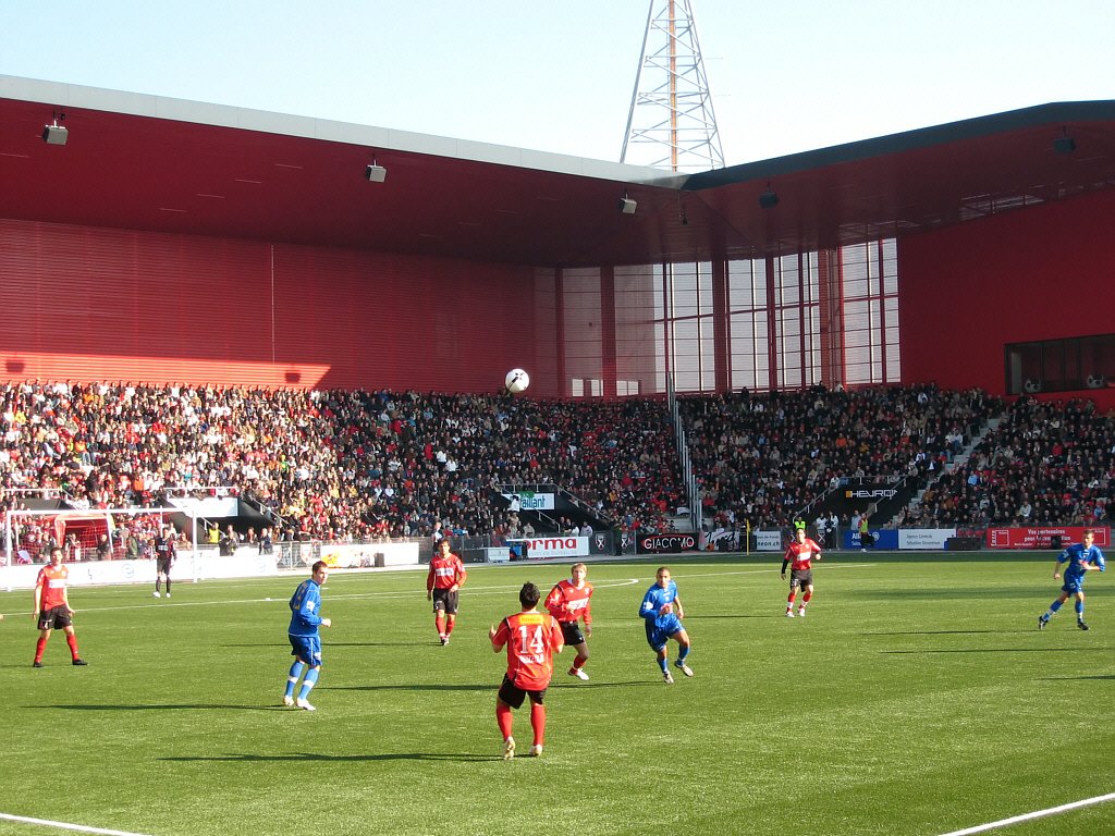 Nouveau Stade de la Maladière Neuchâtel (Match inaugural du 18.02.07), Ла-Шо-Де-Фонд