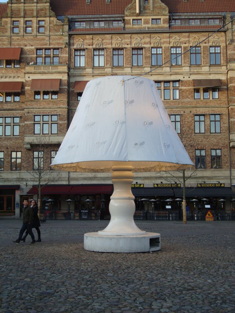 Floor lamp on Lilla torg, Malmö, Мальмё
