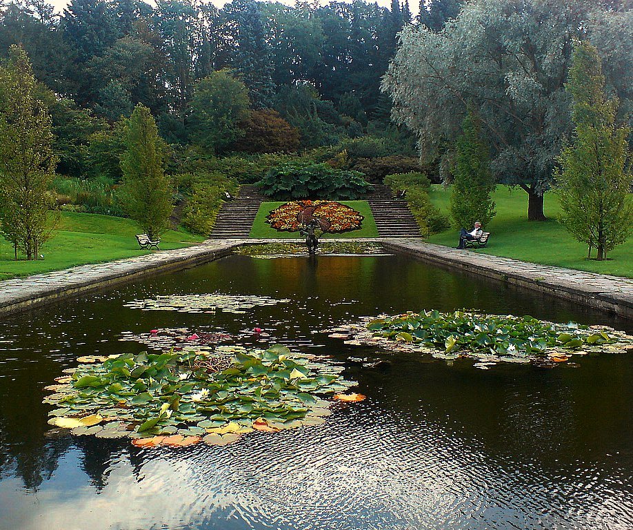 Dam vid den Botaniska trädgårdens Entré, Гетеборг