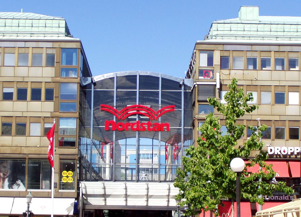 Nordstan Shoppingcenter Eingang Juni 2005, Гетеборг