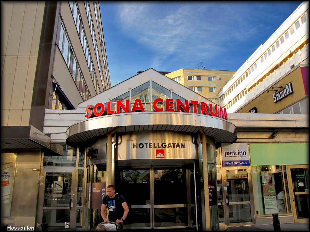 Hotellgatan, Centralvagen, Solna Centrum, Sweden., Сольна