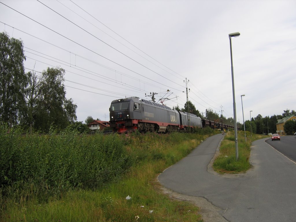 Iron ore train heading to Kiruna, Лулеа