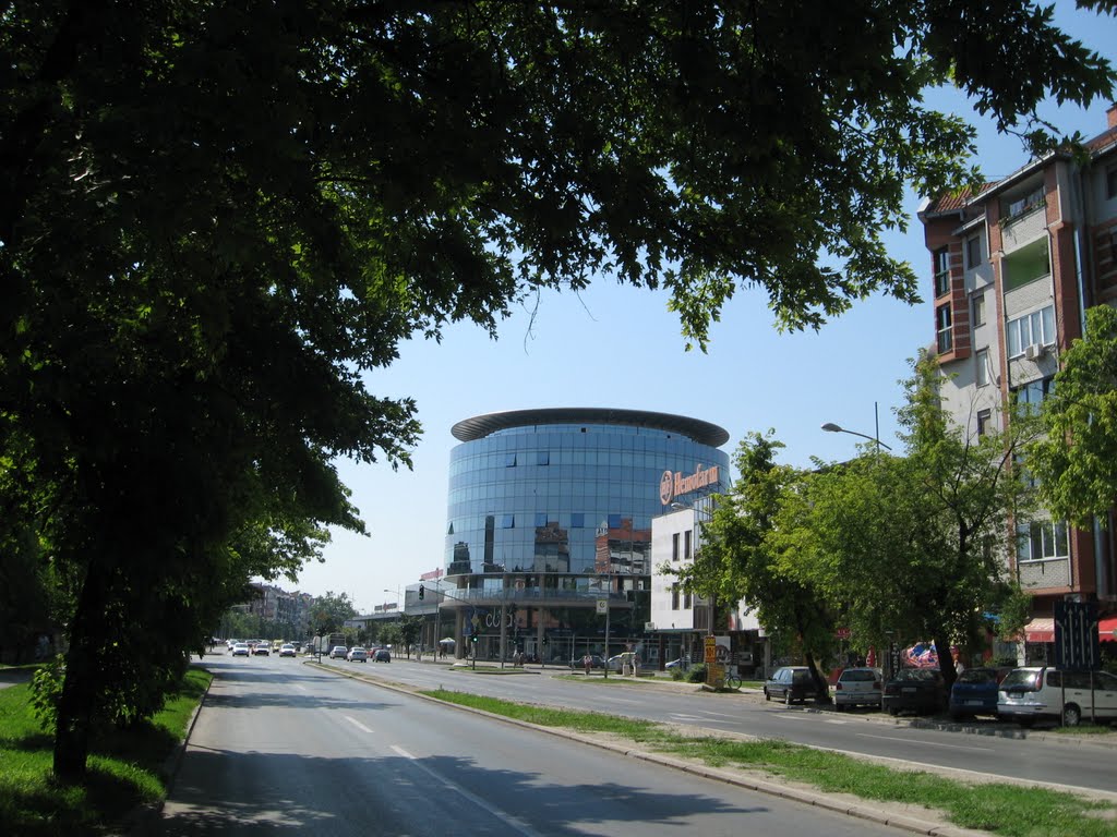 Pogled na zgradu Sajma, Нови-Сад