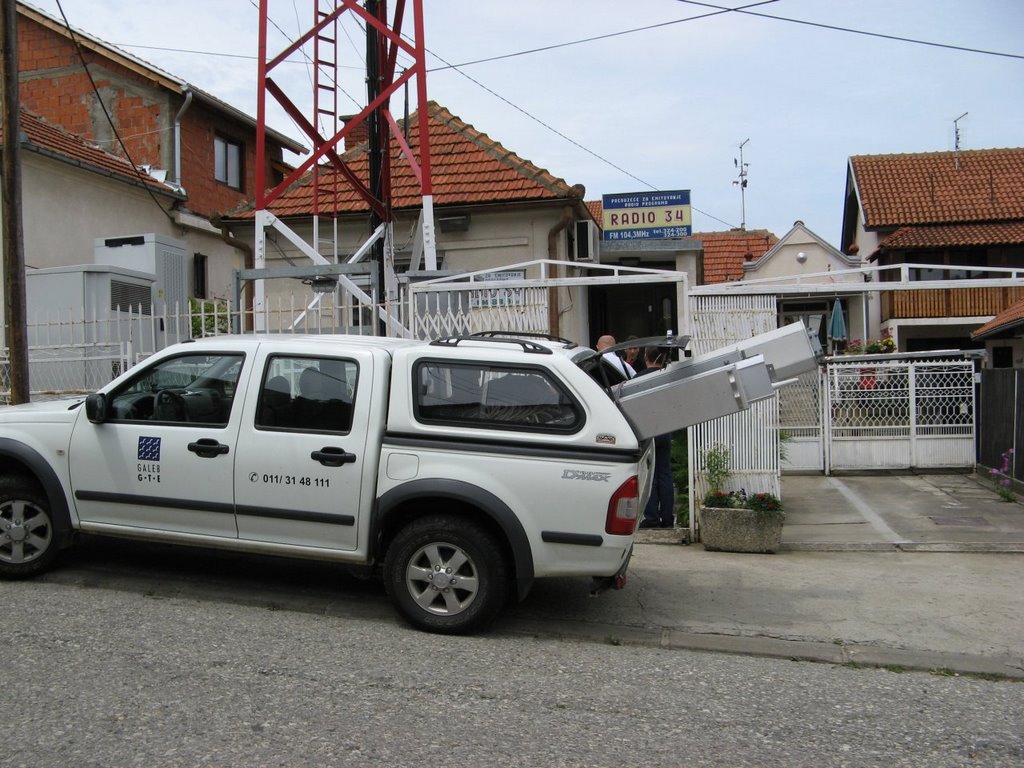 Kragujevac, ulica Milica Srecković, antena, Radio 34, Крагуевач