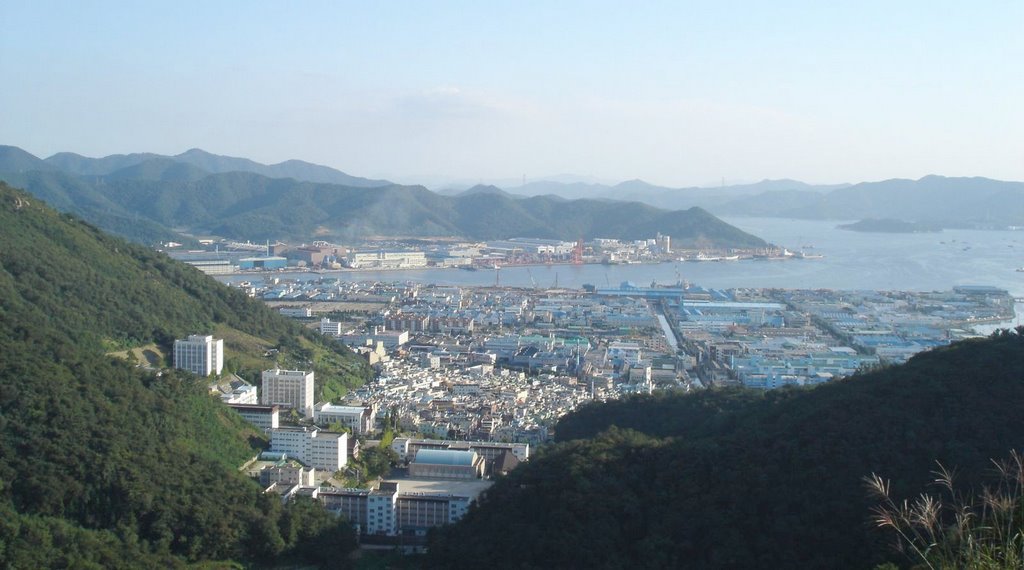 view from Palyong mountain  (Chang-Shin college in front), Масан