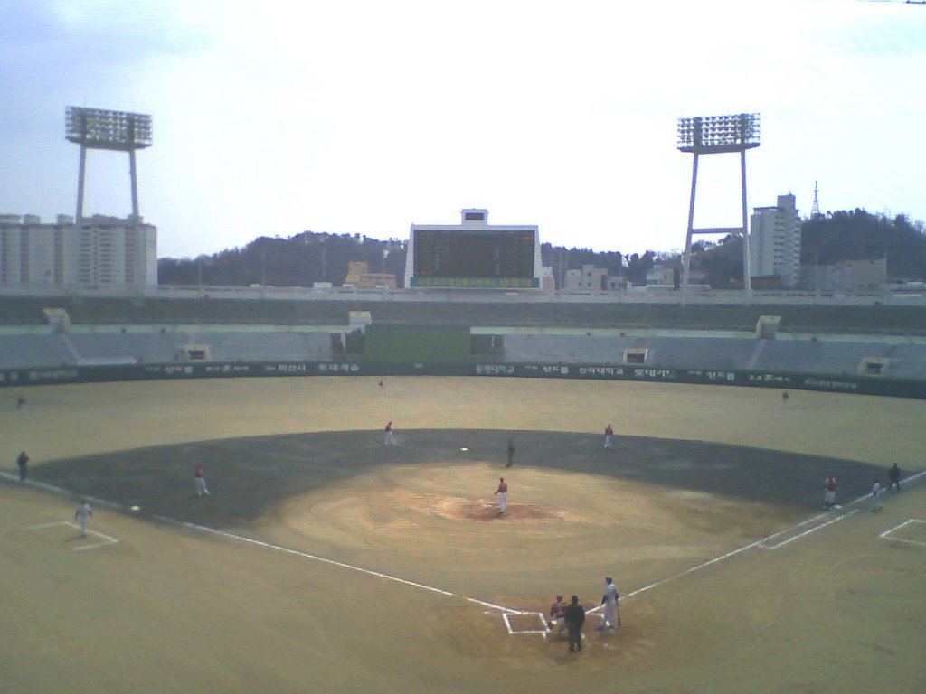 Masan Baseball ground, Масан