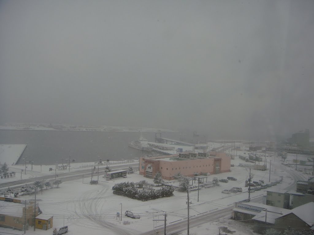 This is Akita Port, Акита